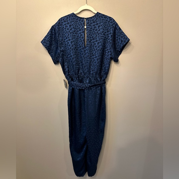 NWT Express Navy Blue Leopard Jumpsuit - Medium - Picture 7 of 9